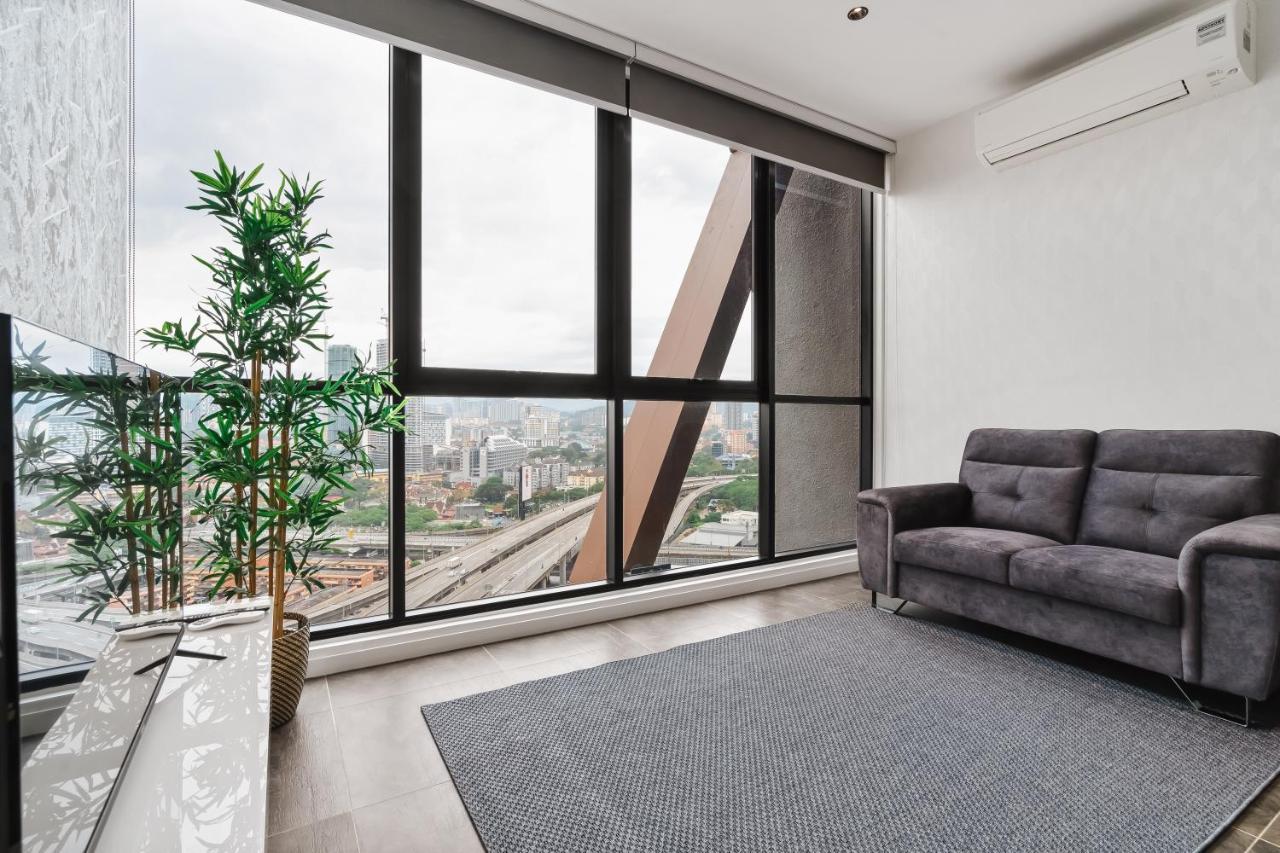 Scarletz Klcc Apartments By Soulasia クアラルンプール エクステリア 写真