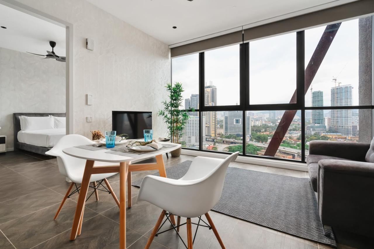 Scarletz Klcc Apartments By Soulasia クアラルンプール エクステリア 写真