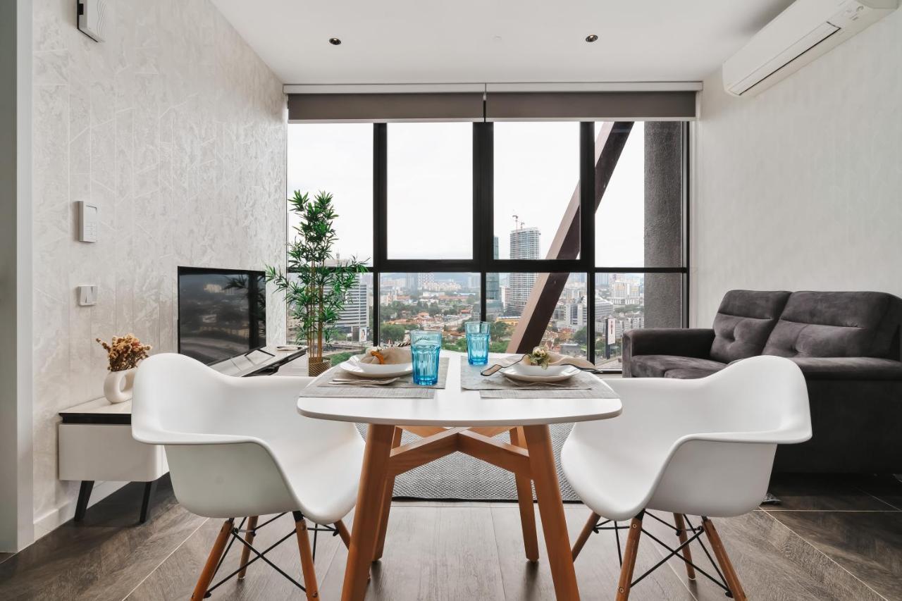 Scarletz Klcc Apartments By Soulasia クアラルンプール エクステリア 写真