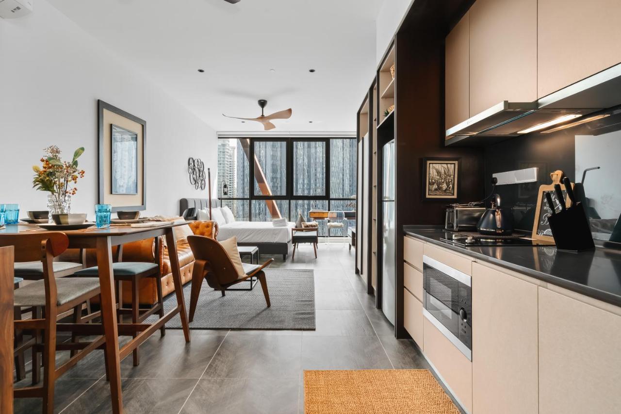 Scarletz Klcc Apartments By Soulasia クアラルンプール エクステリア 写真