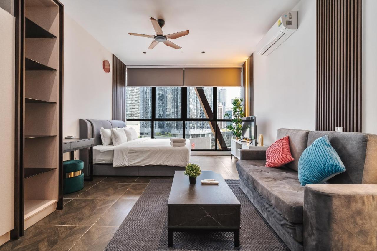 Scarletz Klcc Apartments By Soulasia クアラルンプール エクステリア 写真